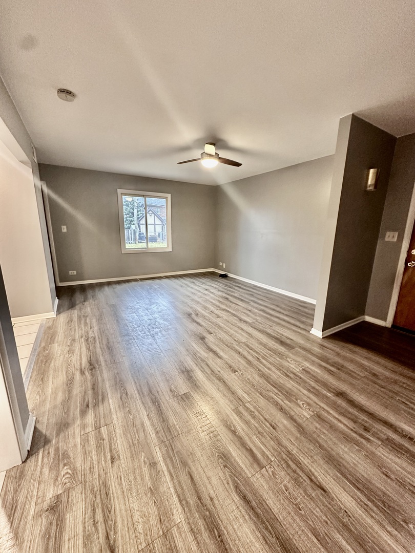 1702 W Oakton Street Property Photo 2
