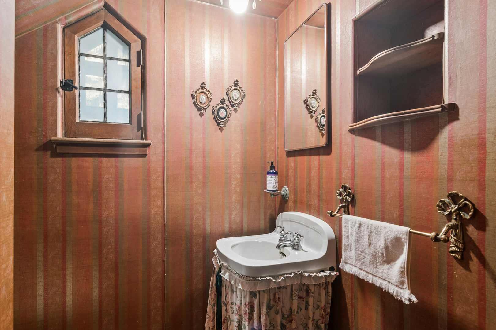 102 Pine Road Property Photo 8