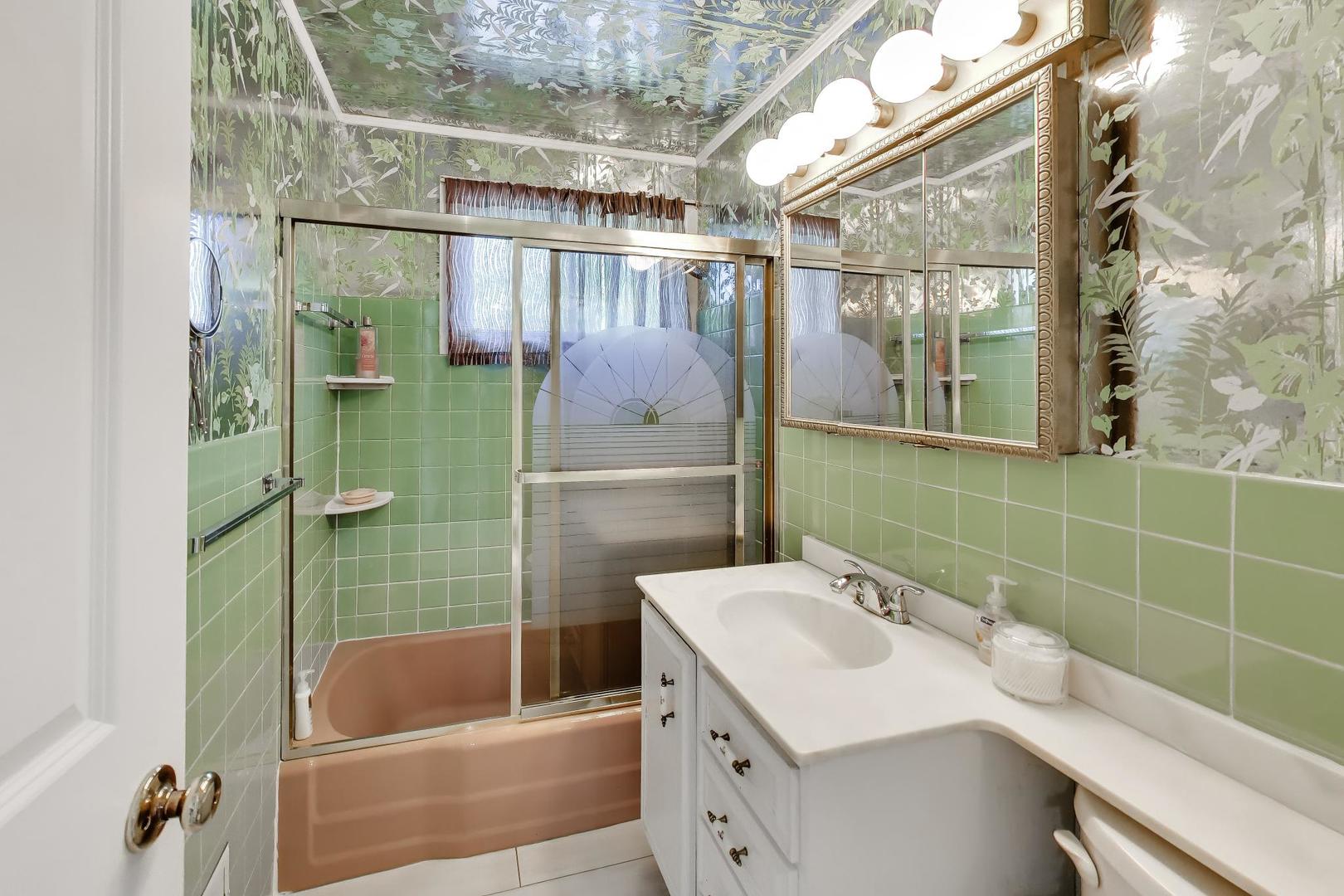 8919 Olcott Avenue Property Photo 12