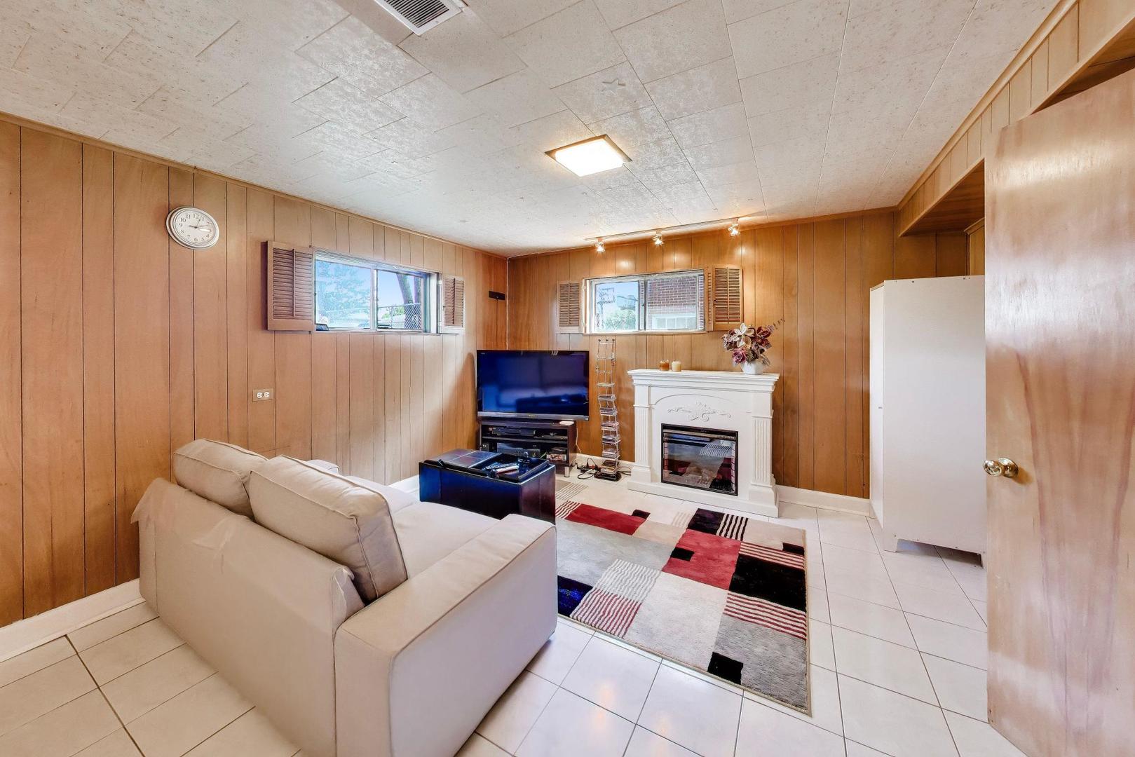 8919 Olcott Avenue Property Photo 14