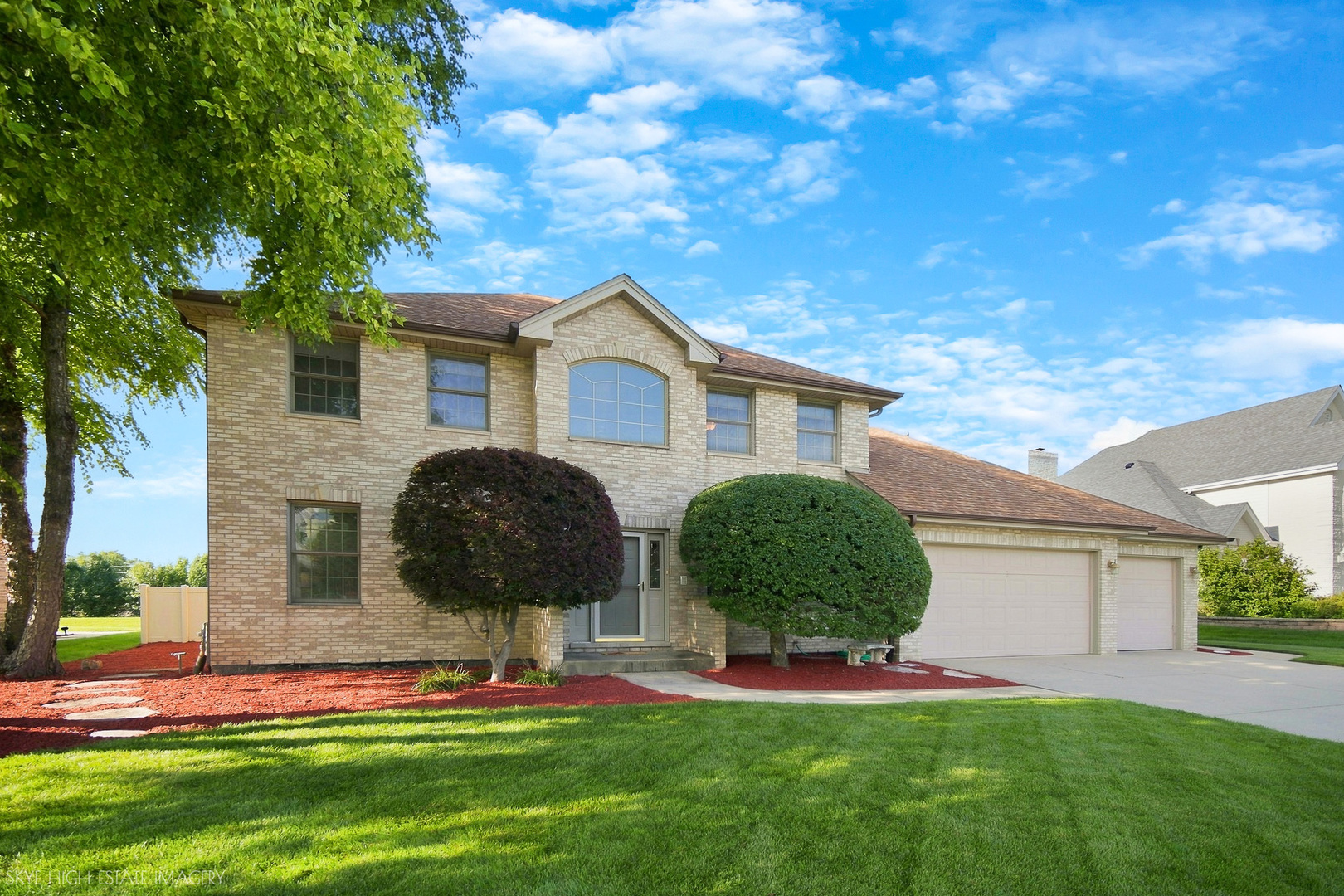 16015 Ridgewood Drive Property Photo 1