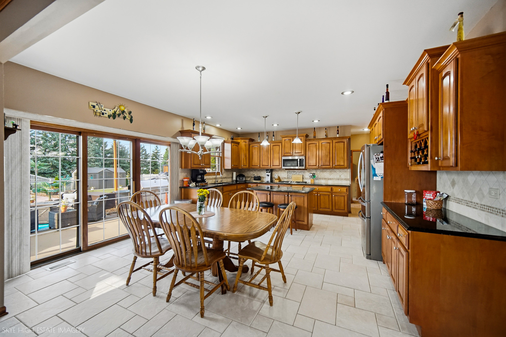 16015 Ridgewood Drive Property Photo 8