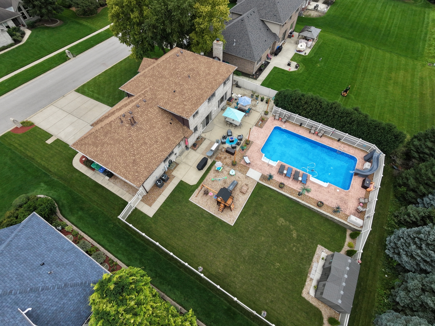 16015 Ridgewood Drive Property Photo 42