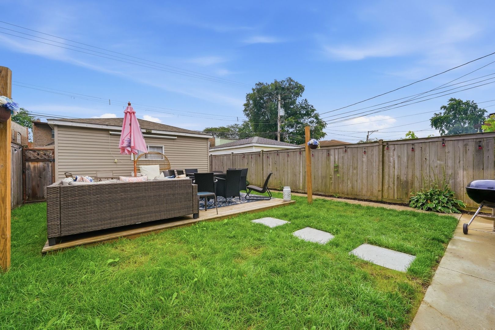 7719 S Rhodes Avenue Property Photo 23