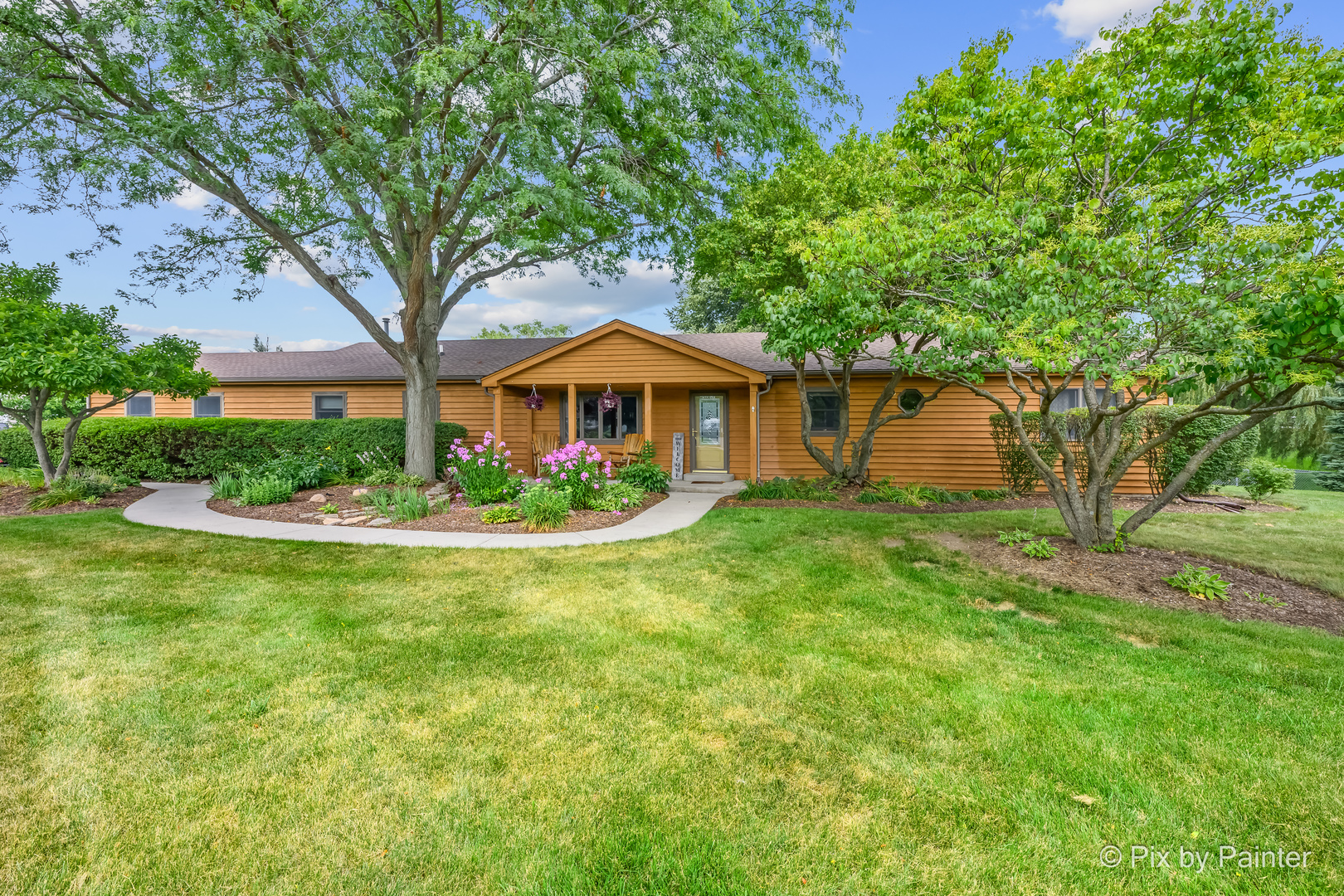 2116 N Pebble Drive Property Photo 3