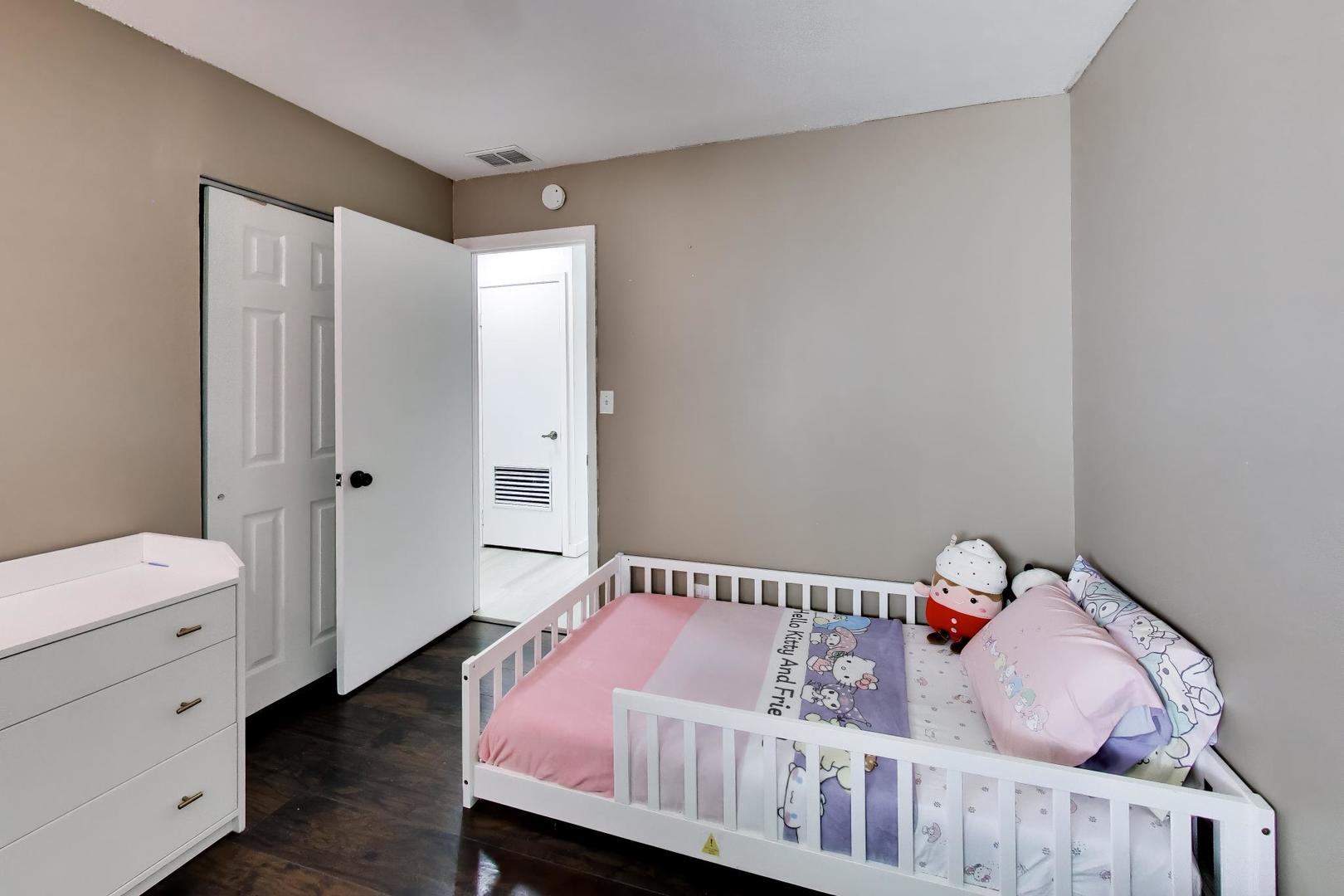 5308 Cinema E Drive Property Photo 19