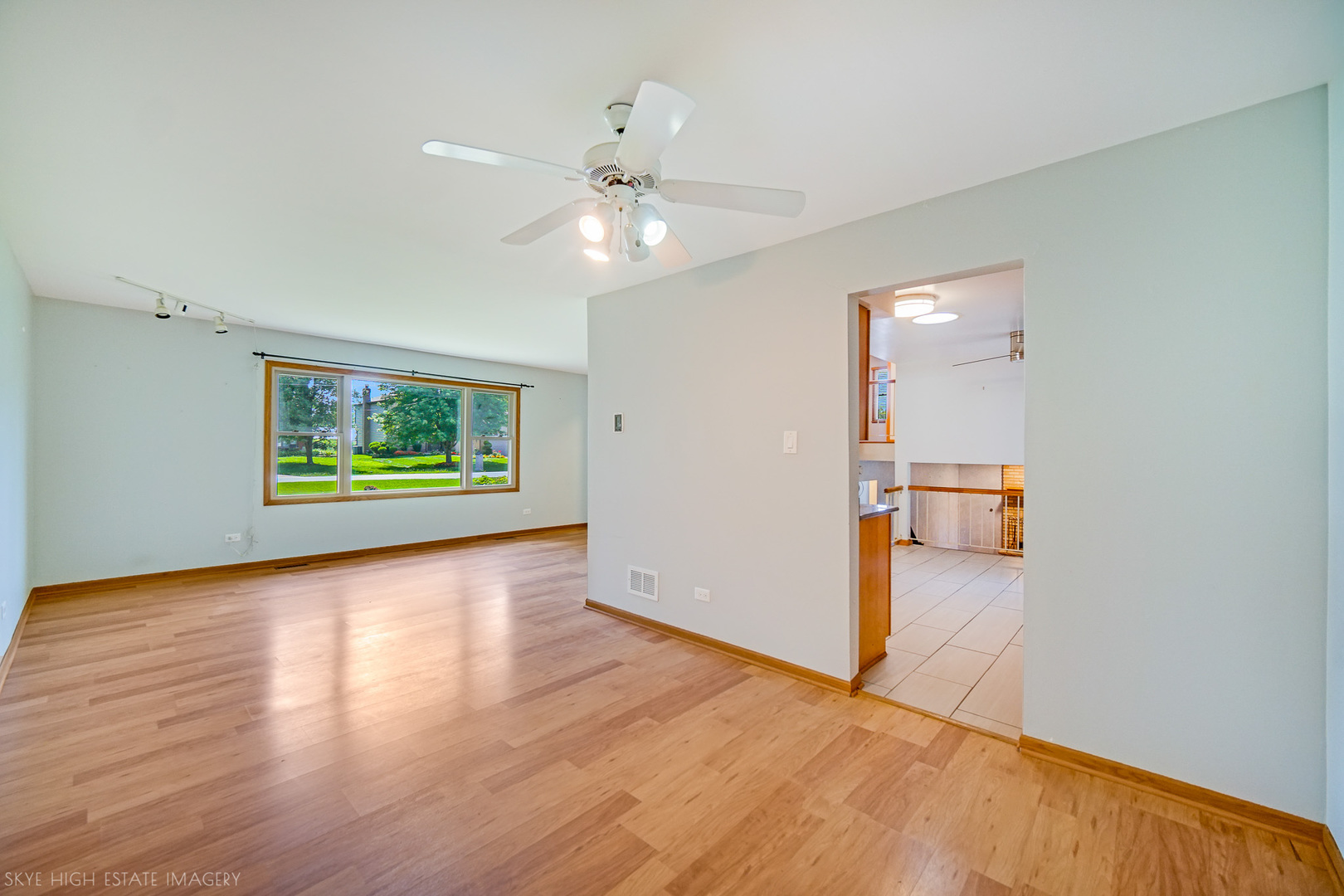 3900 W 155th Street Property Photo 5