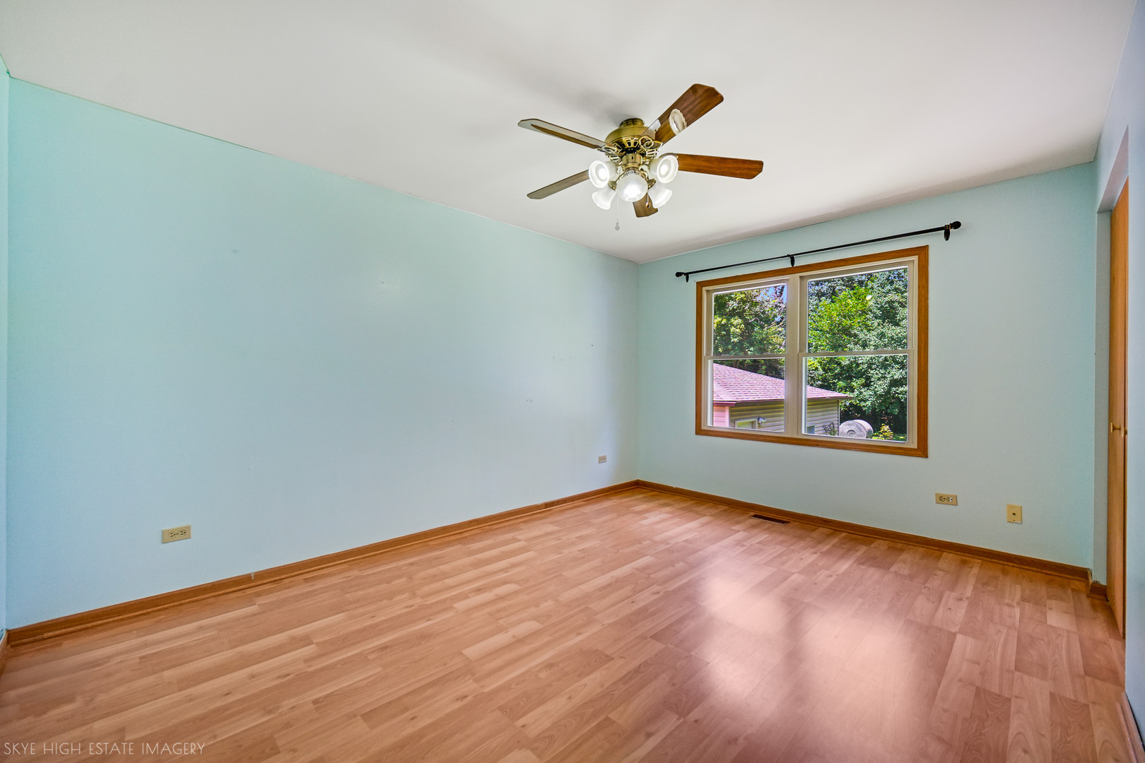 3900 W 155th Street Property Photo 10