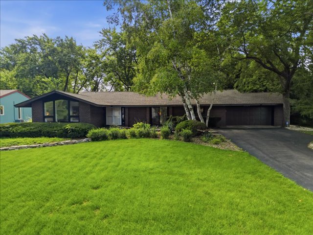 1024 Eustace Property Photo 1