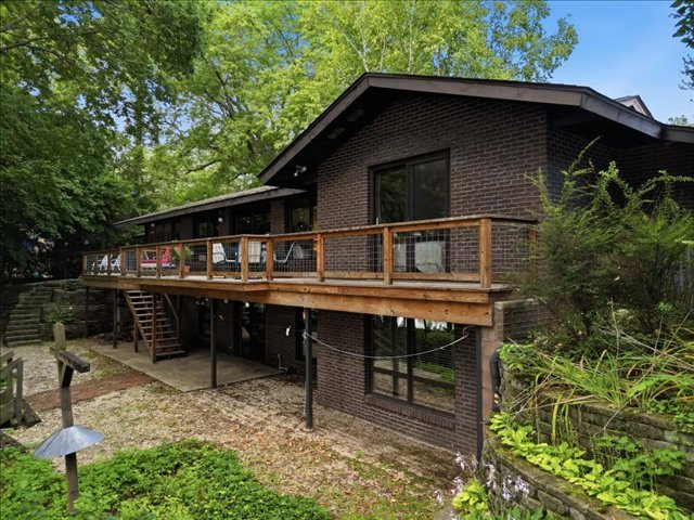 1024 Eustace Property Photo 2