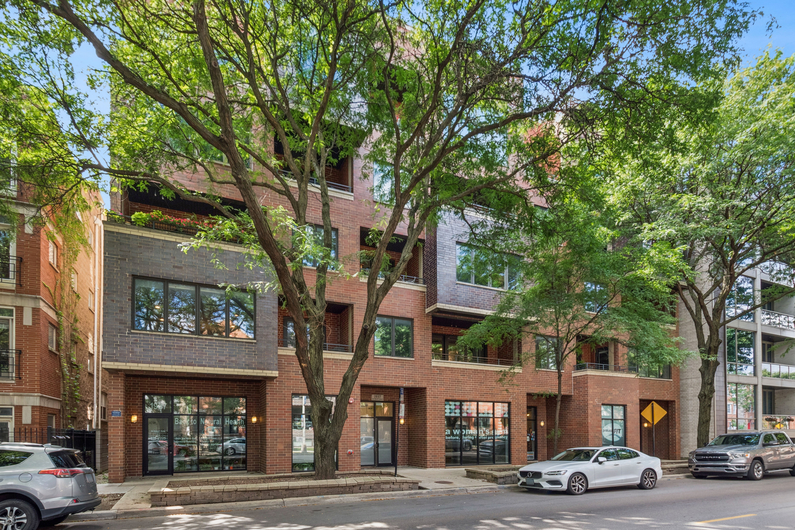 1937 W DIVERSEY Parkway 3D Property Photo 1
