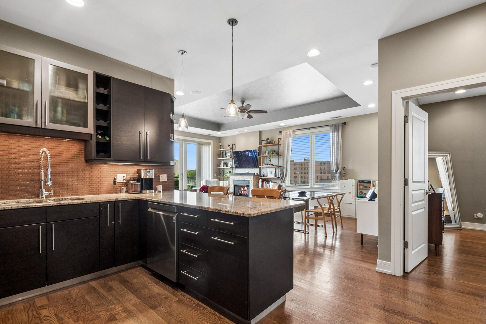 1937 W Diversey Parkway 3d Property Photo 4