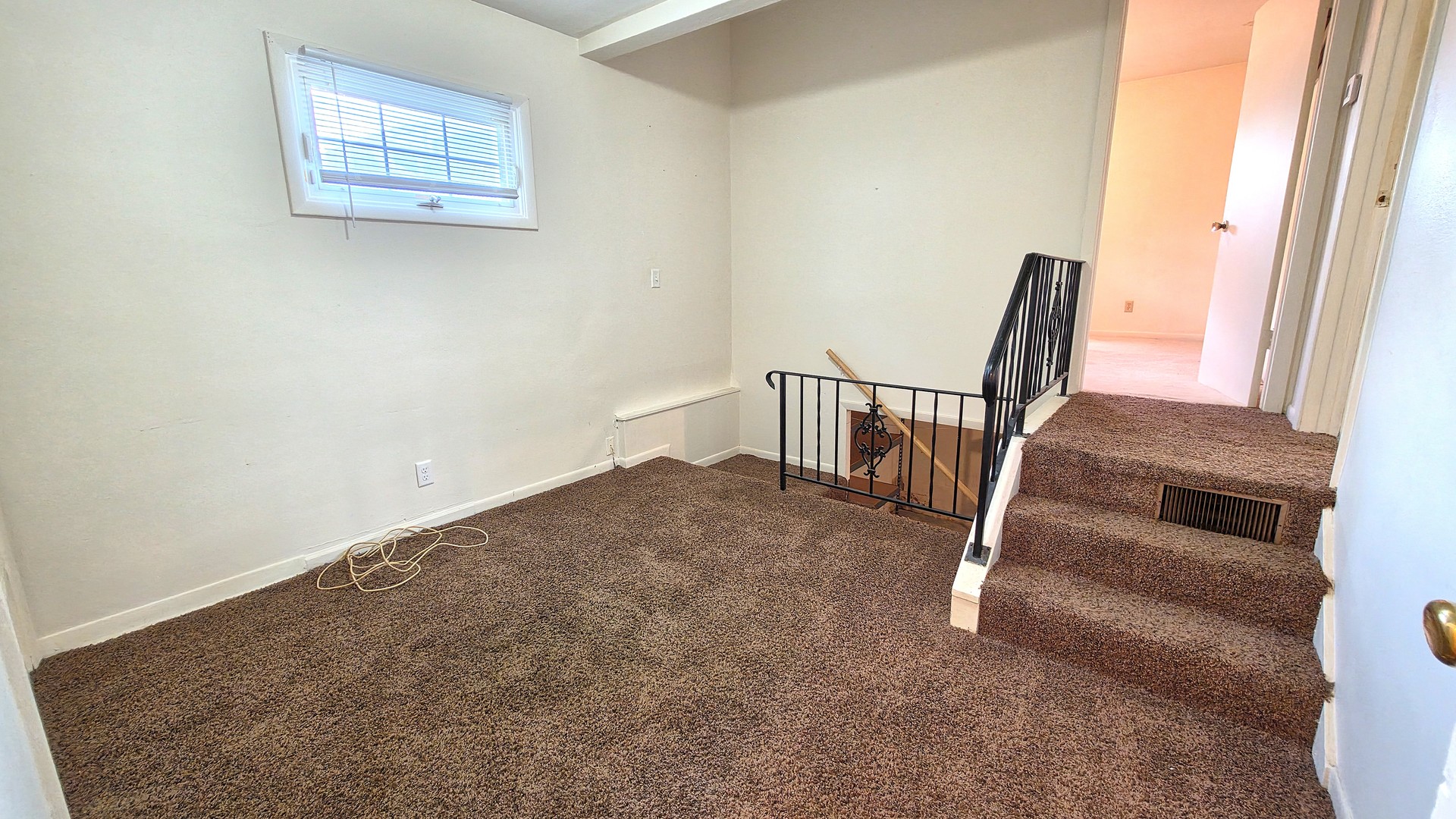 208 E 8th Avenue Property Photo 14