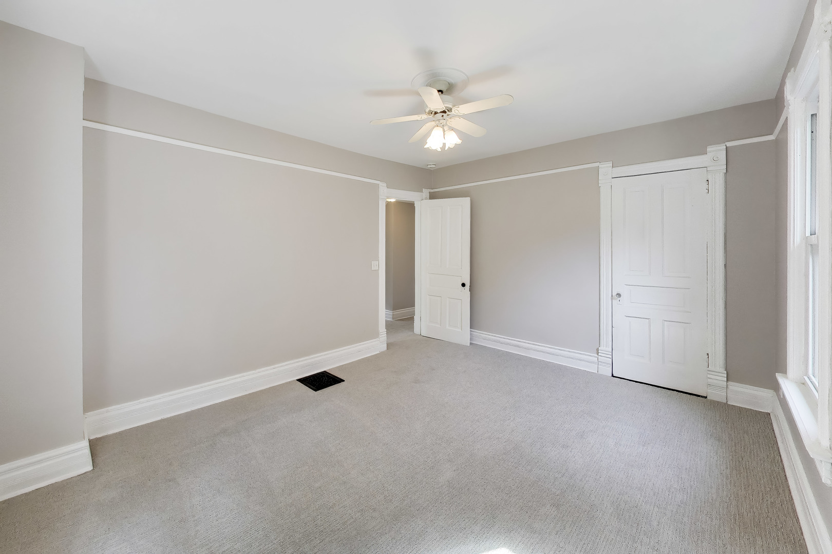 7120 N Ashland Boulevard Property Photo 26