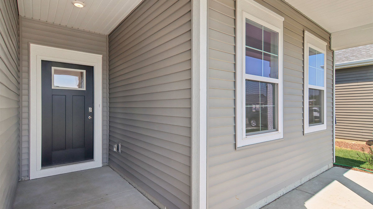 2572 Skye Drive Property Photo 3