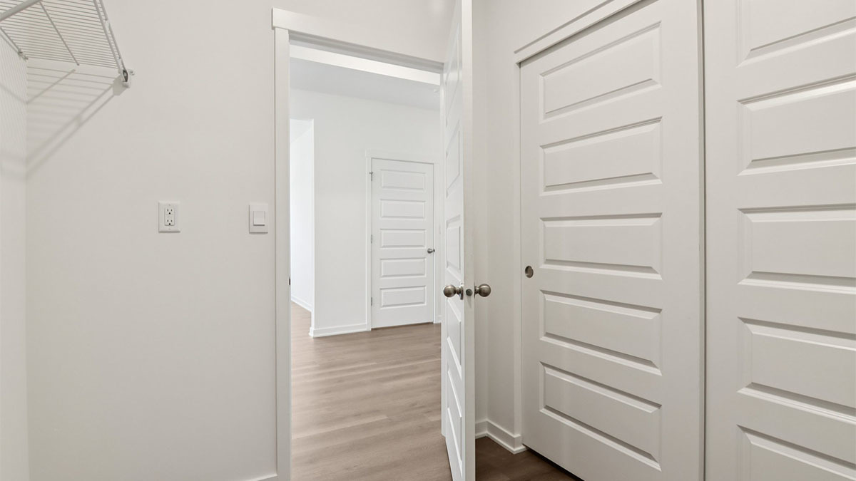 2572 Skye Drive Property Photo 8
