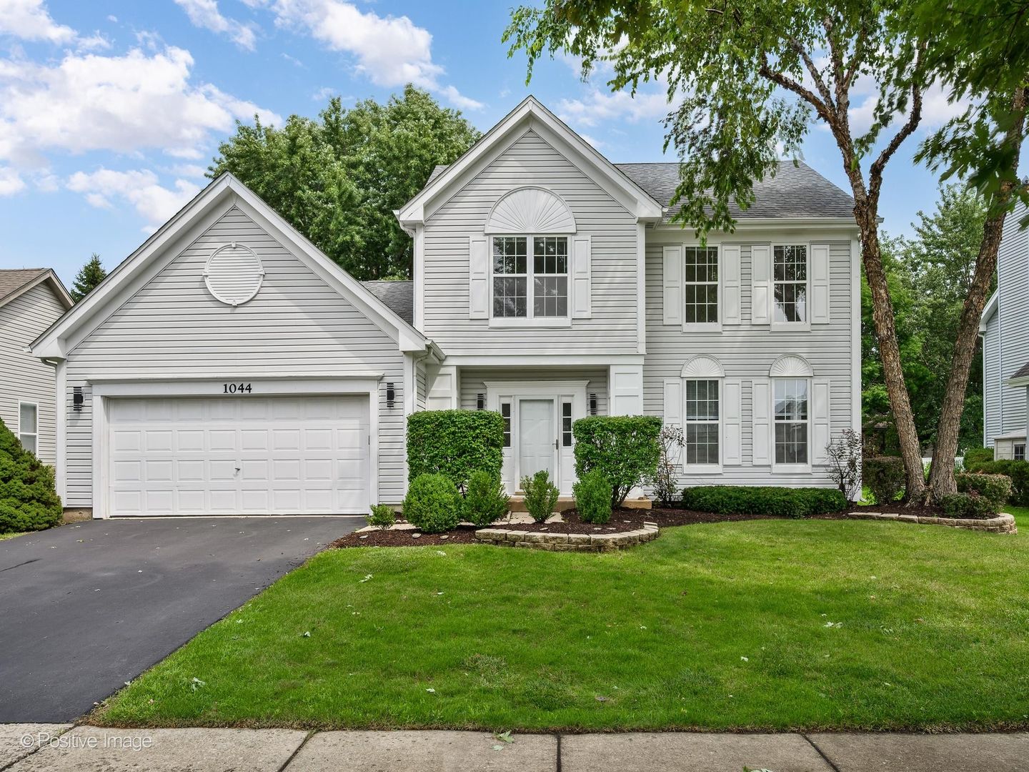 1044 Teasel Lane Property Photo 1