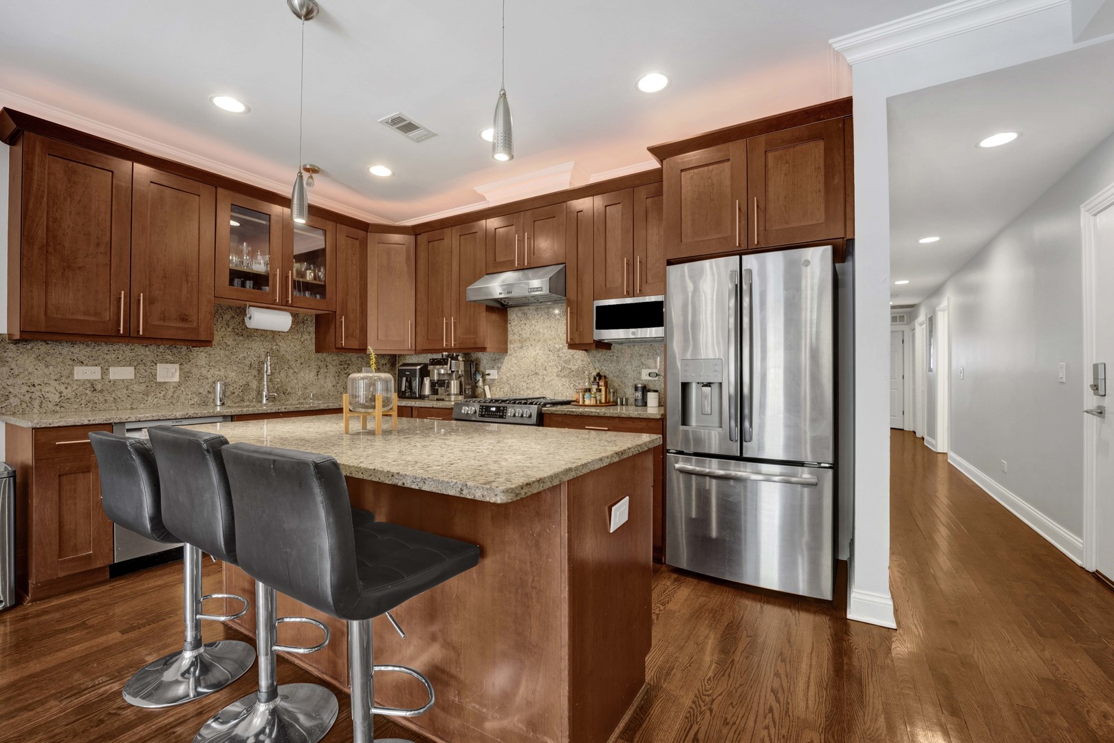 409 W North Avenue 2e Property Photo 5
