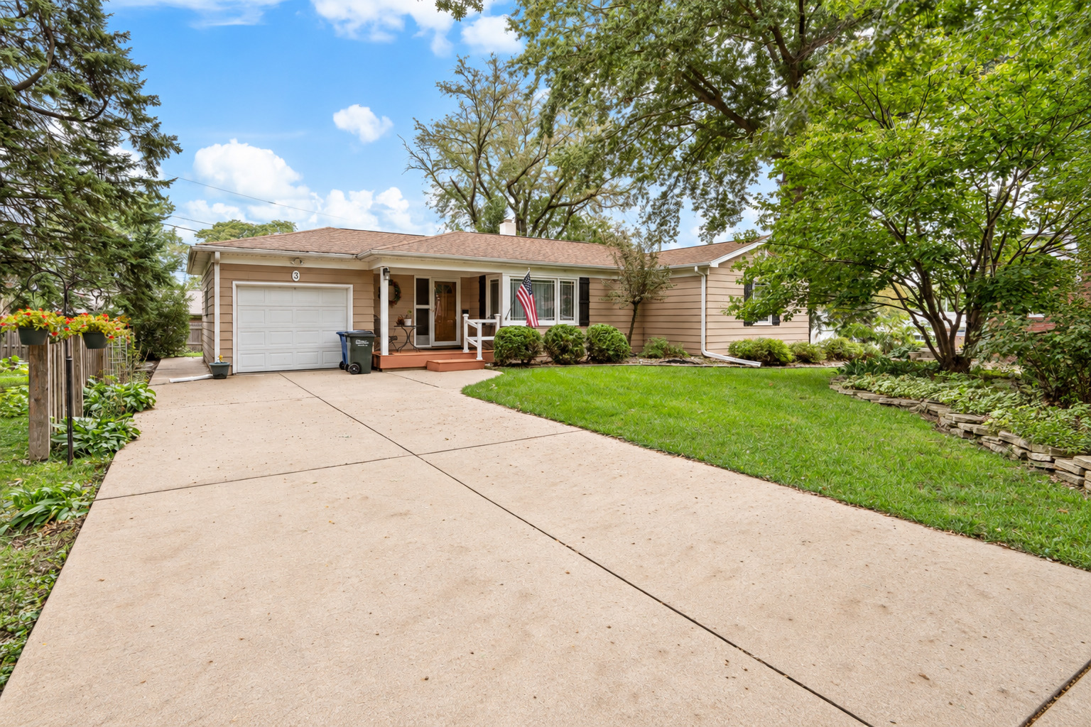3 Hickory Grove Court Property Photo 1