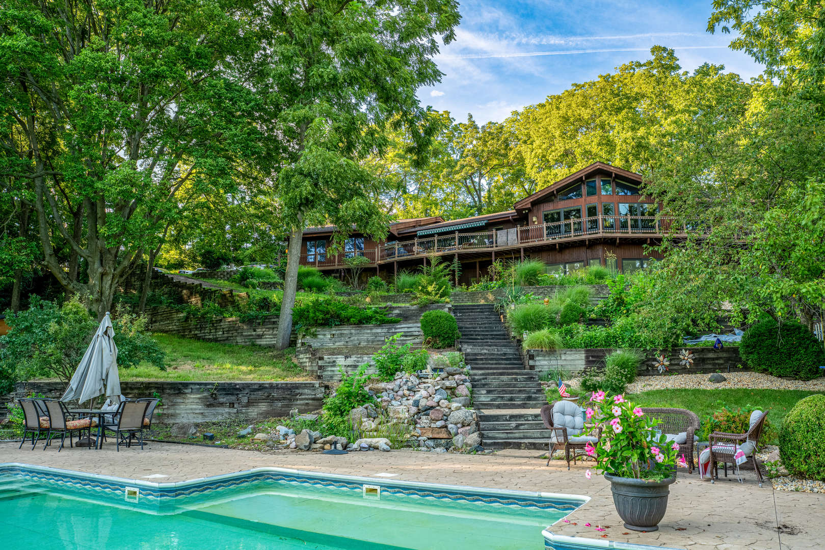 12300 River Road Property Photo 2