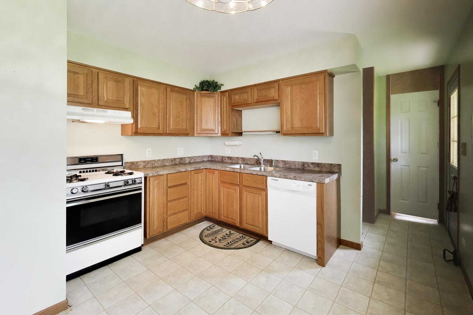 18559 W Karen Lane Property Photo 8