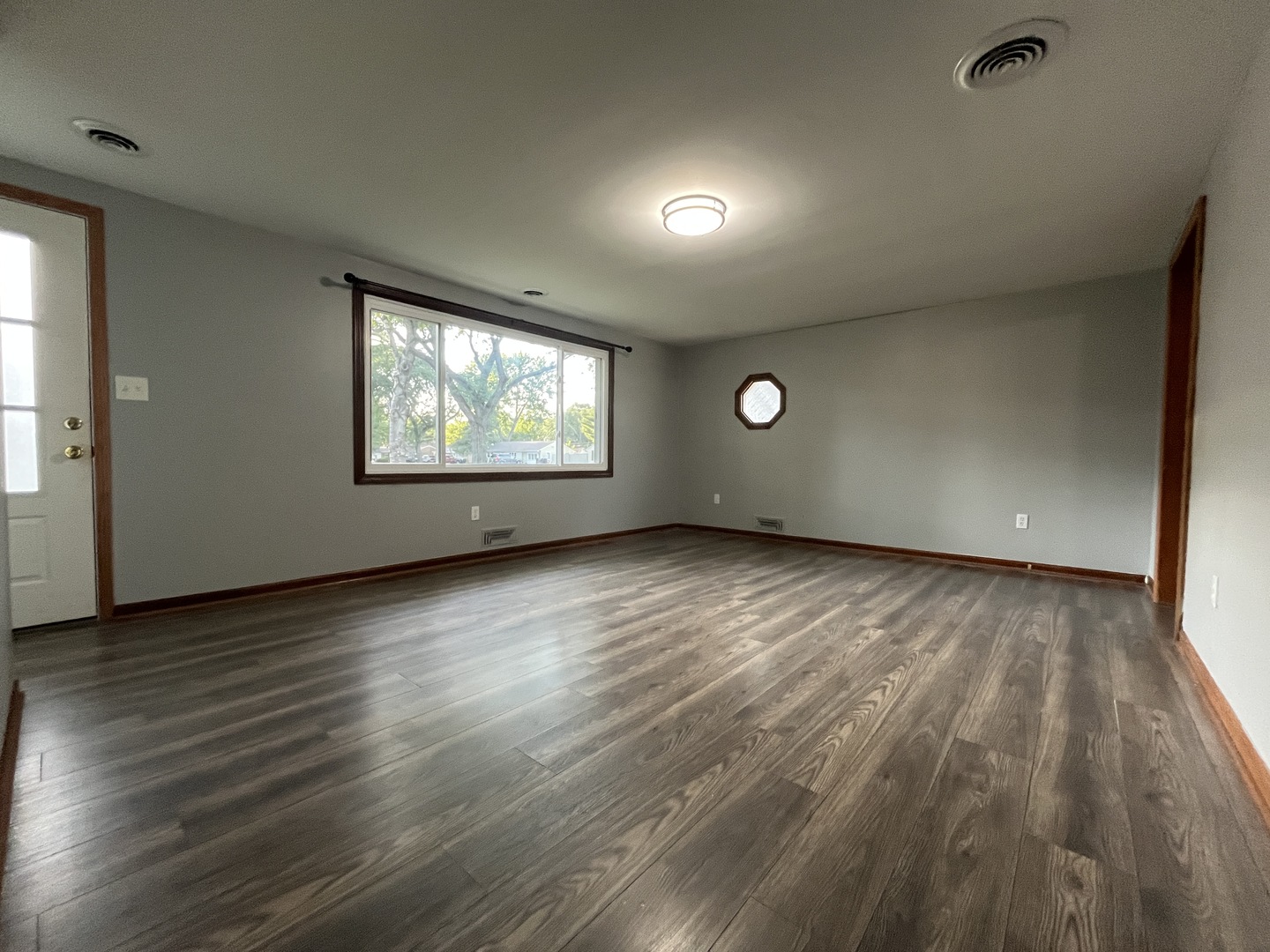 923 Hammond Avenue Property Photo 2