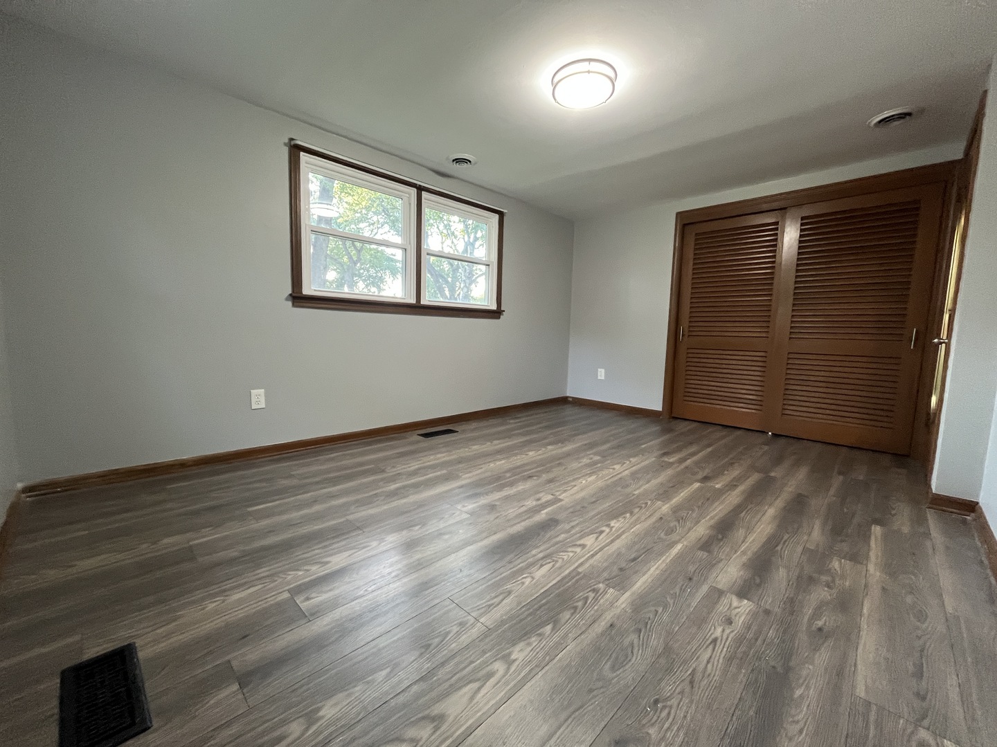 923 Hammond Avenue Property Photo 6