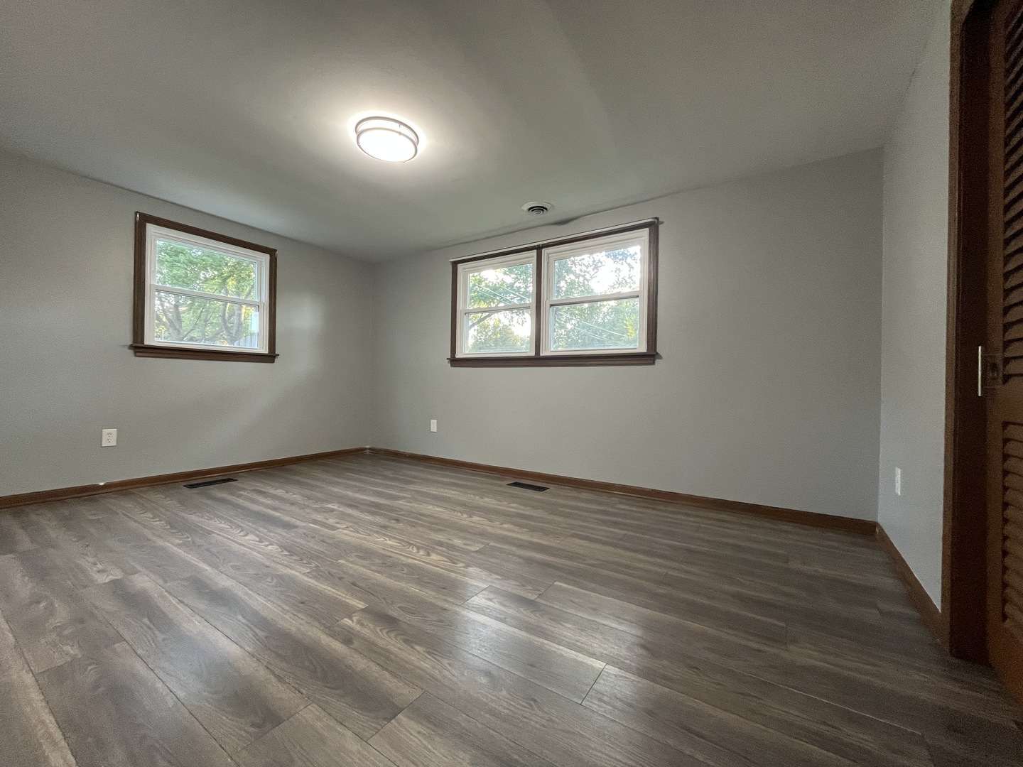 923 Hammond Avenue Property Photo 7