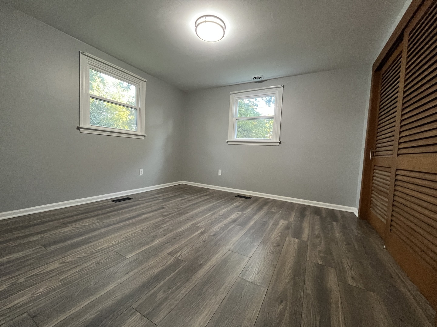 923 Hammond Avenue Property Photo 8