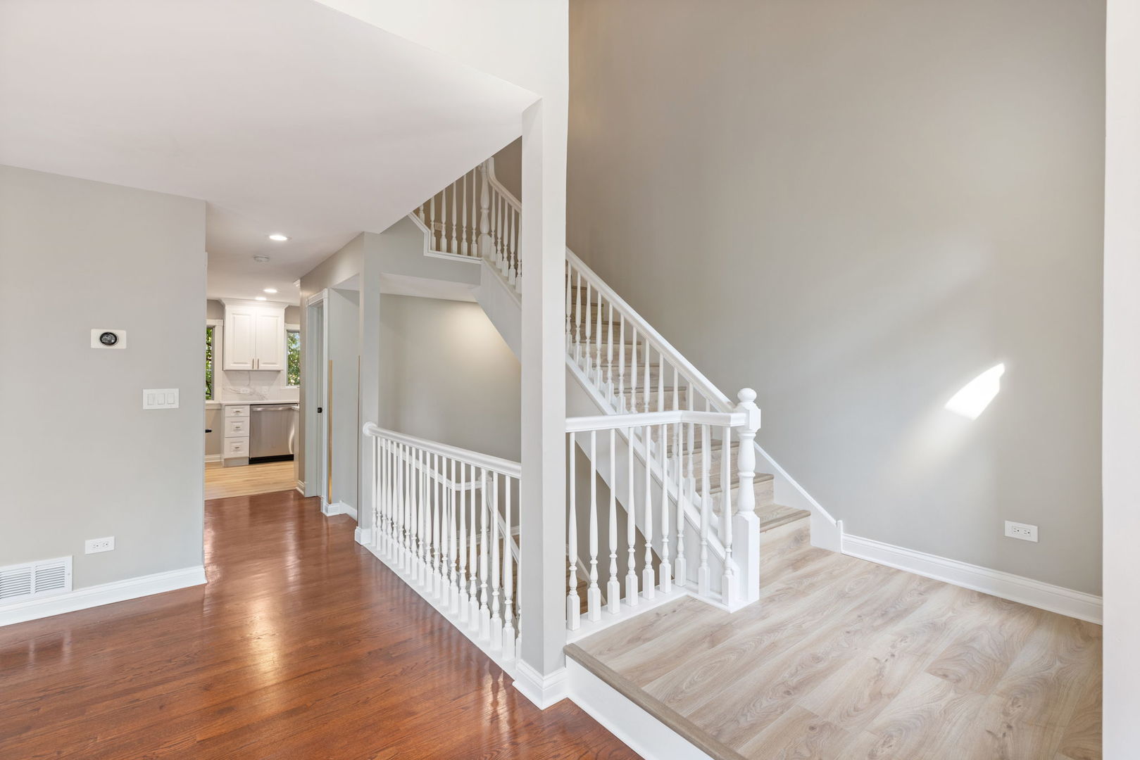 1829 Wilmette Avenue C Property Photo 5