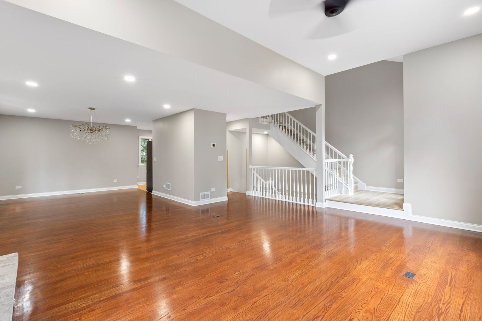 1829 Wilmette Avenue C Property Photo 6