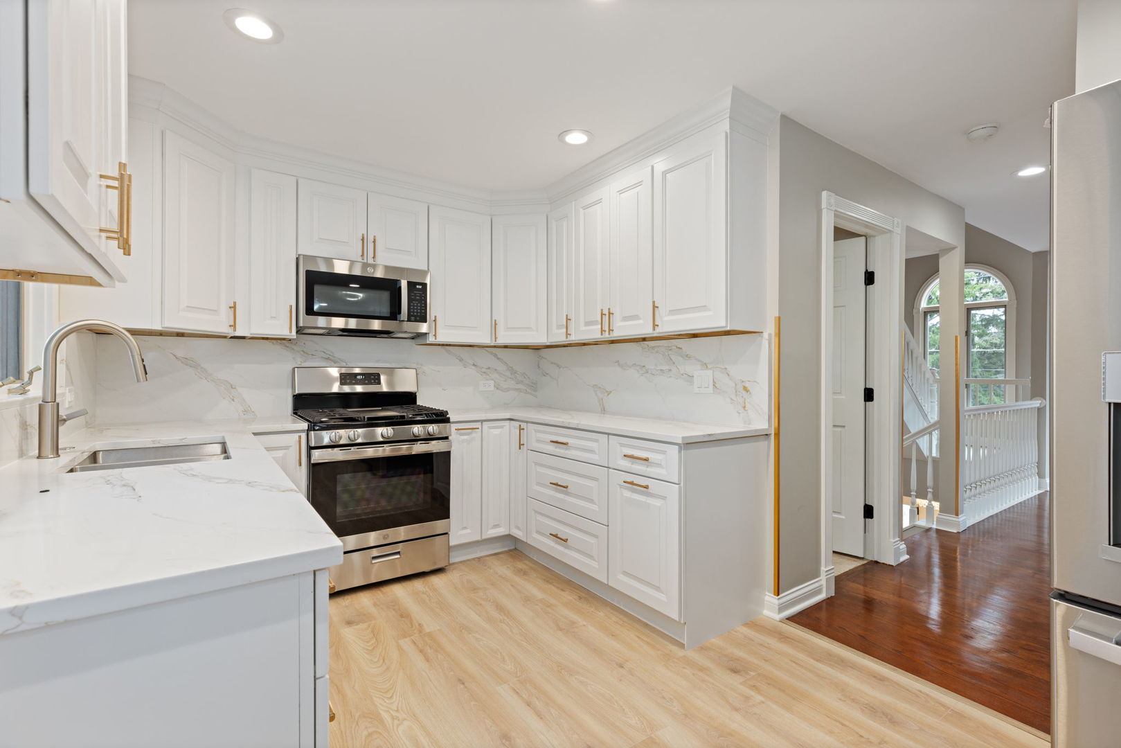 1829 Wilmette Avenue C Property Photo 16