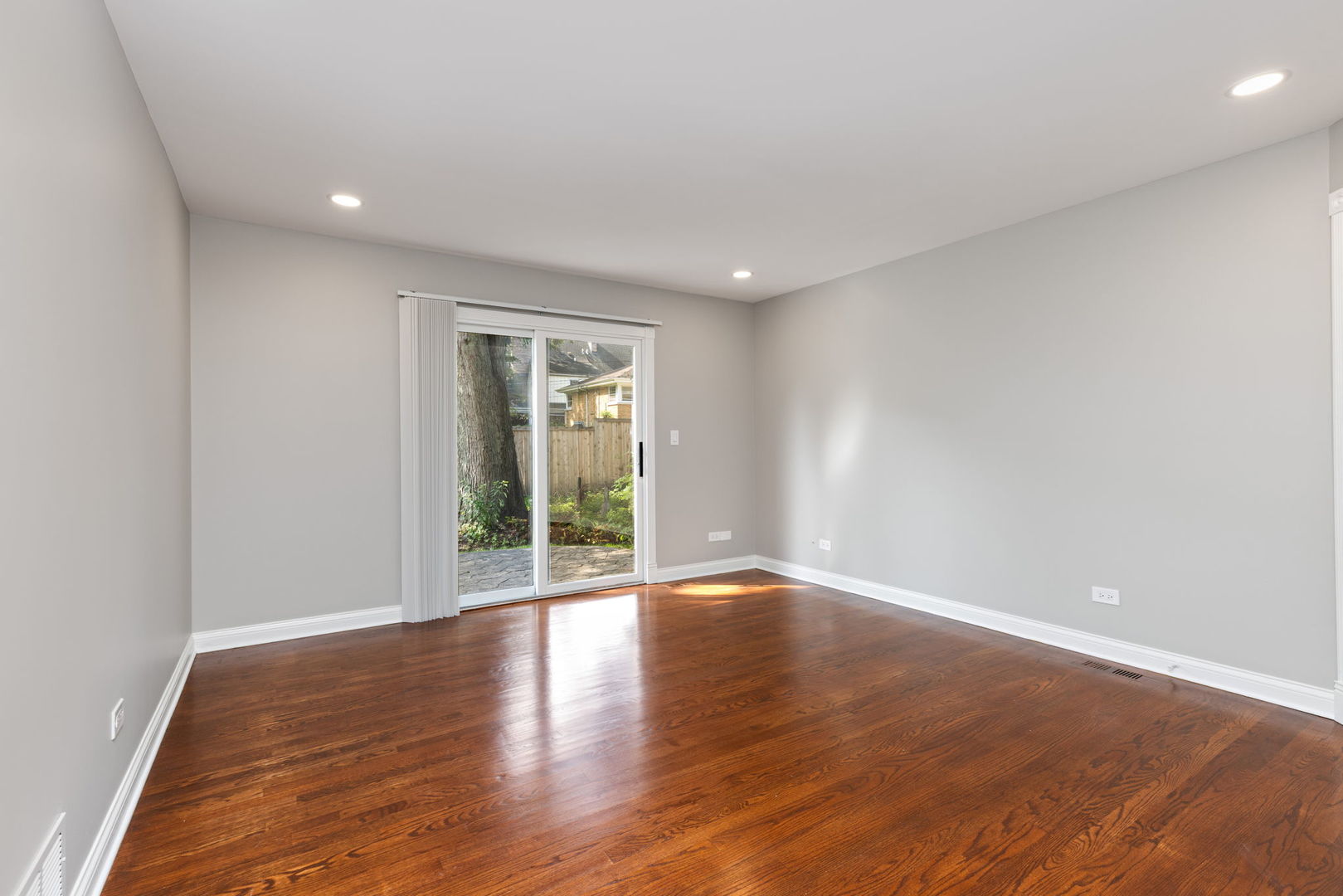 1829 Wilmette Avenue C Property Photo 18