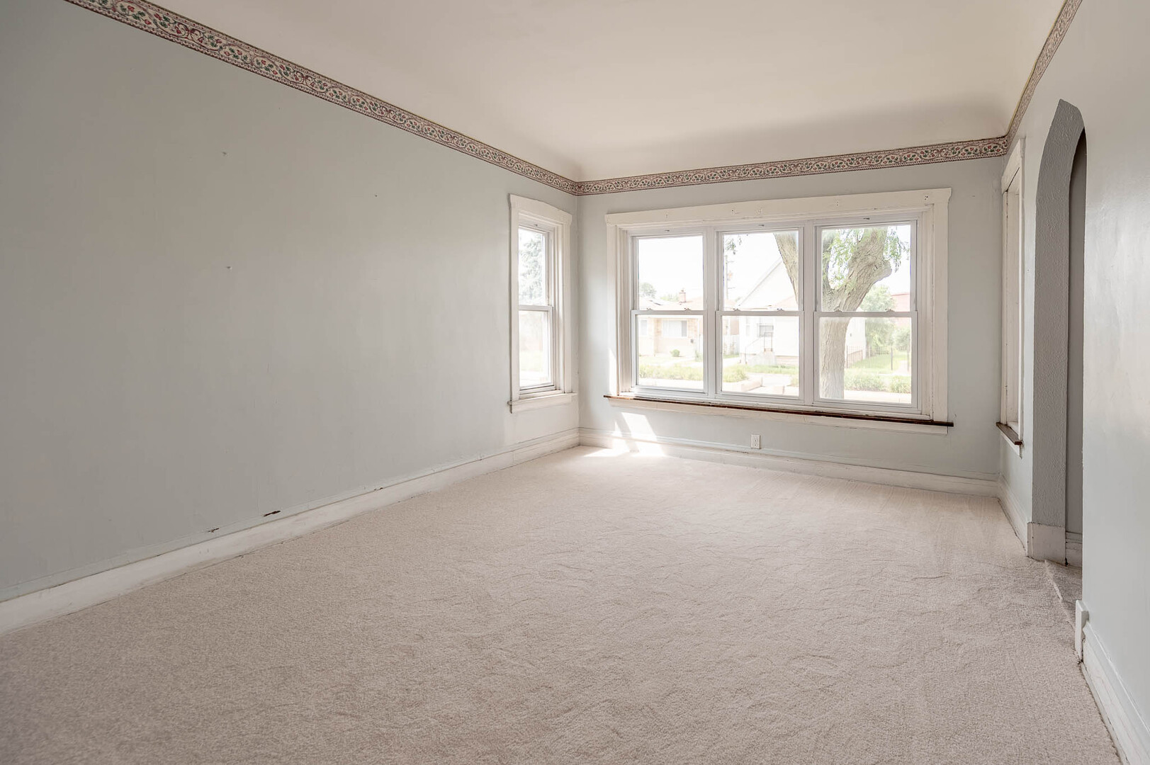 8827 S Halsted Street Property Photo 3