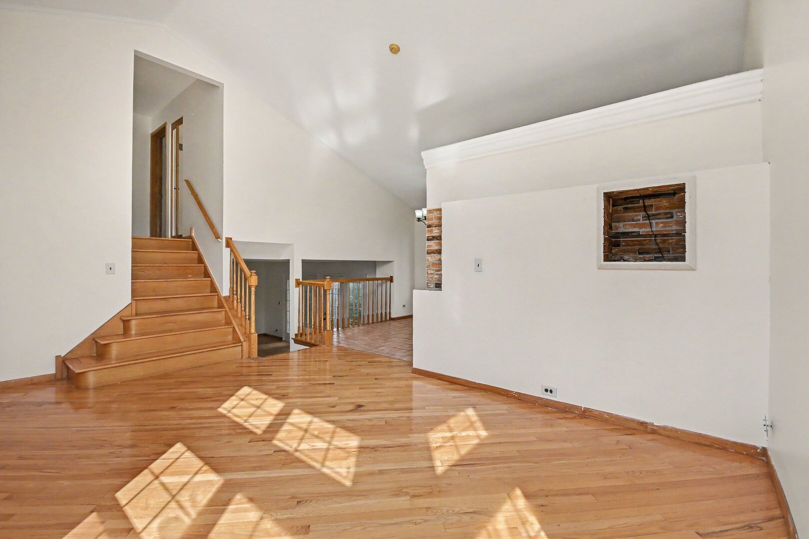 1457 Beaumont Circle Property Photo 4