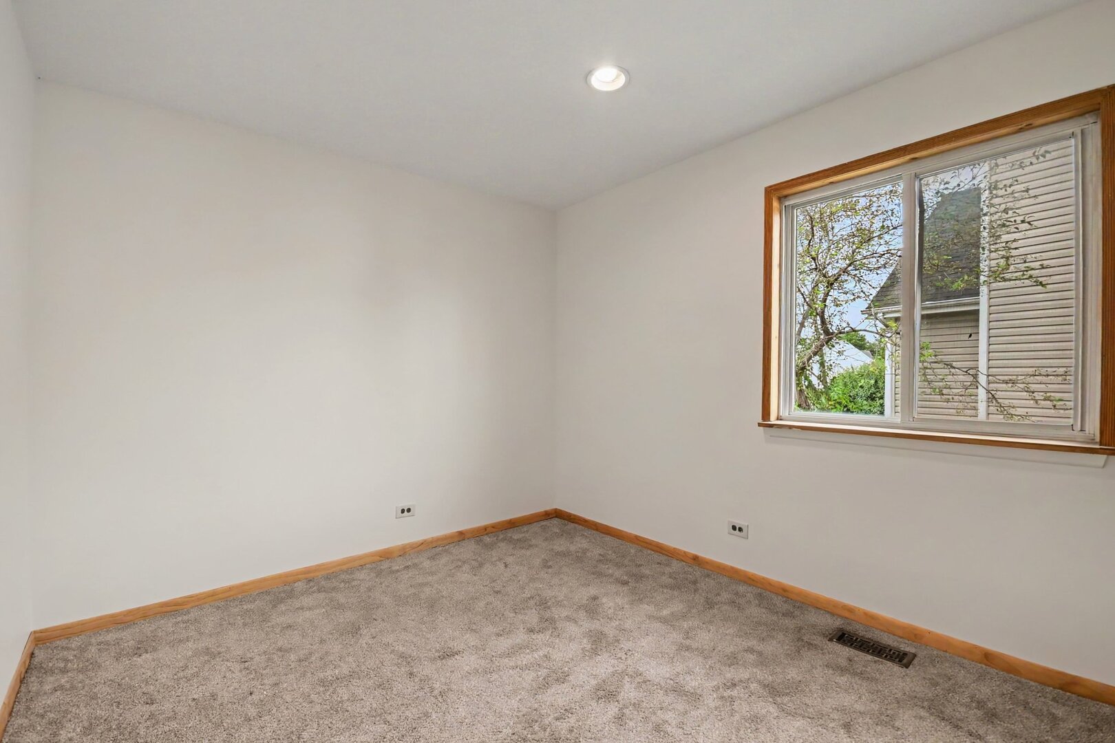 1457 Beaumont Circle Property Photo 11