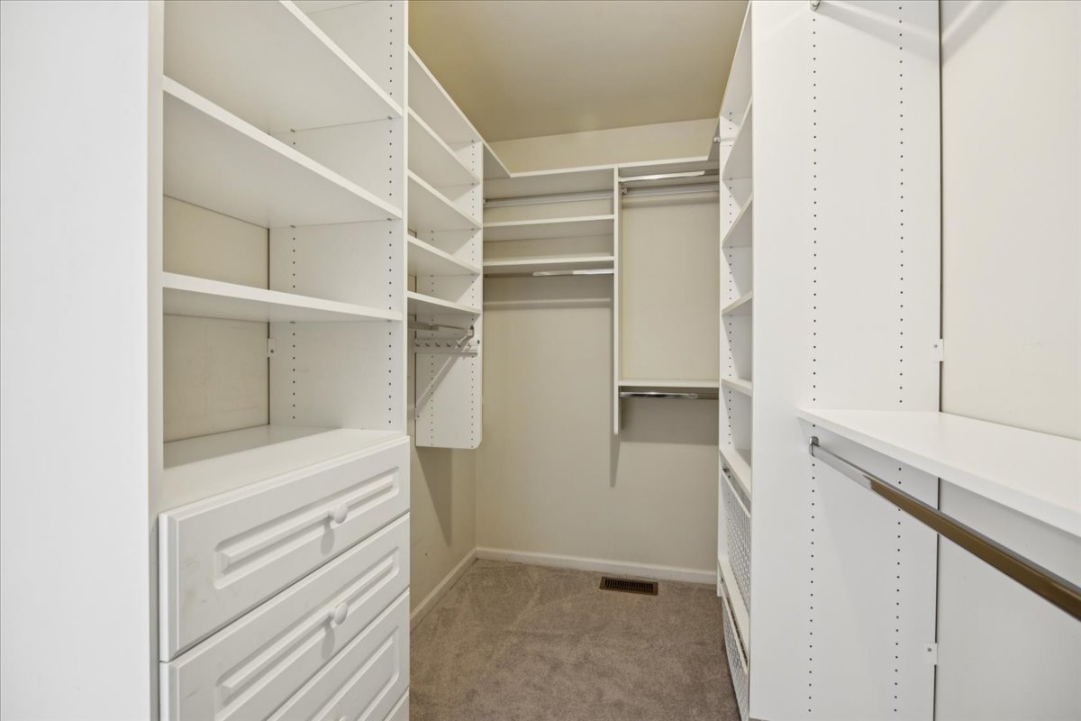 2409 Meadowbrook Lane Property Photo 18