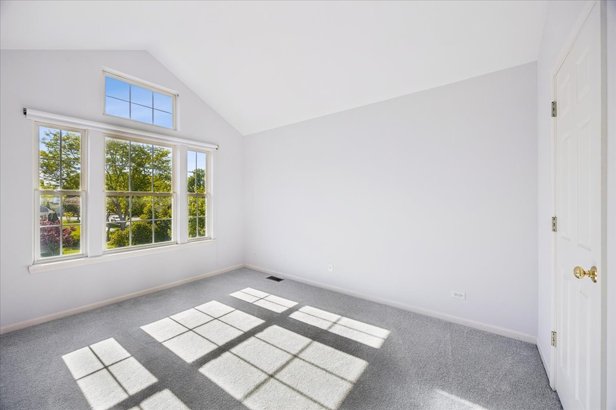 2409 Meadowbrook Lane Property Photo 21
