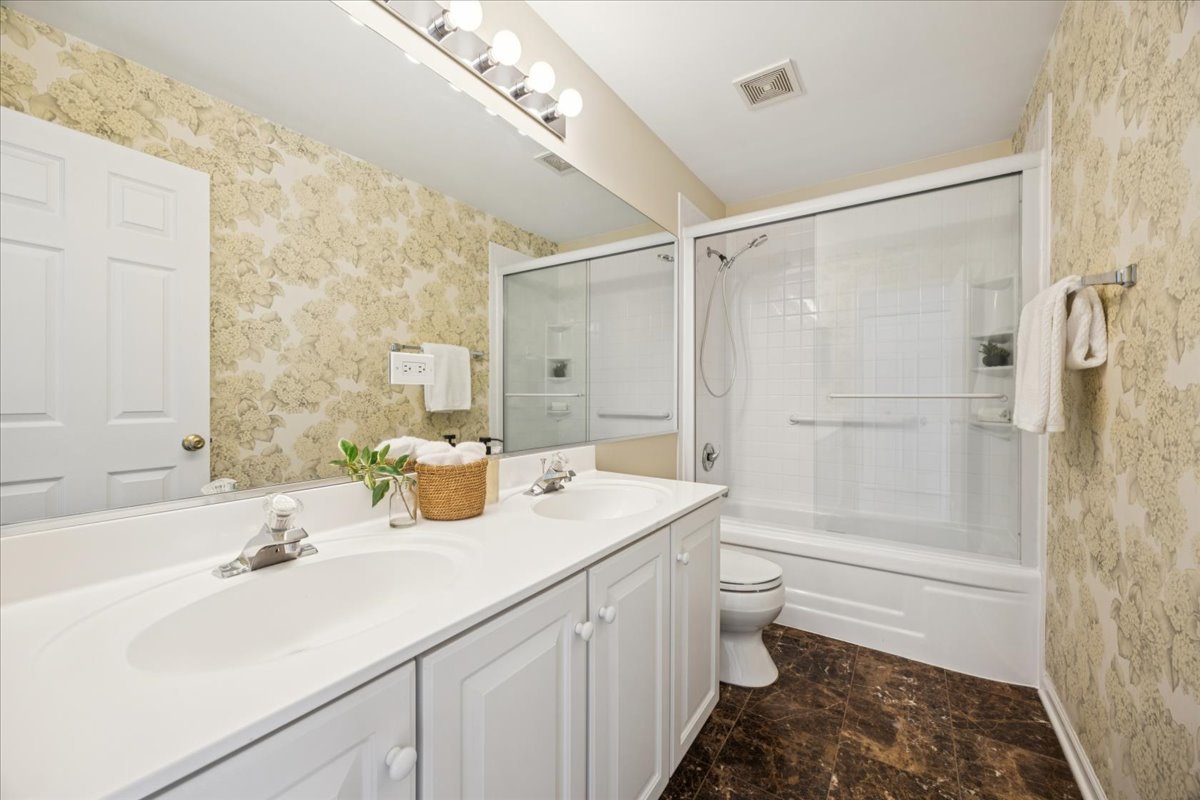2409 Meadowbrook Lane Property Photo 23