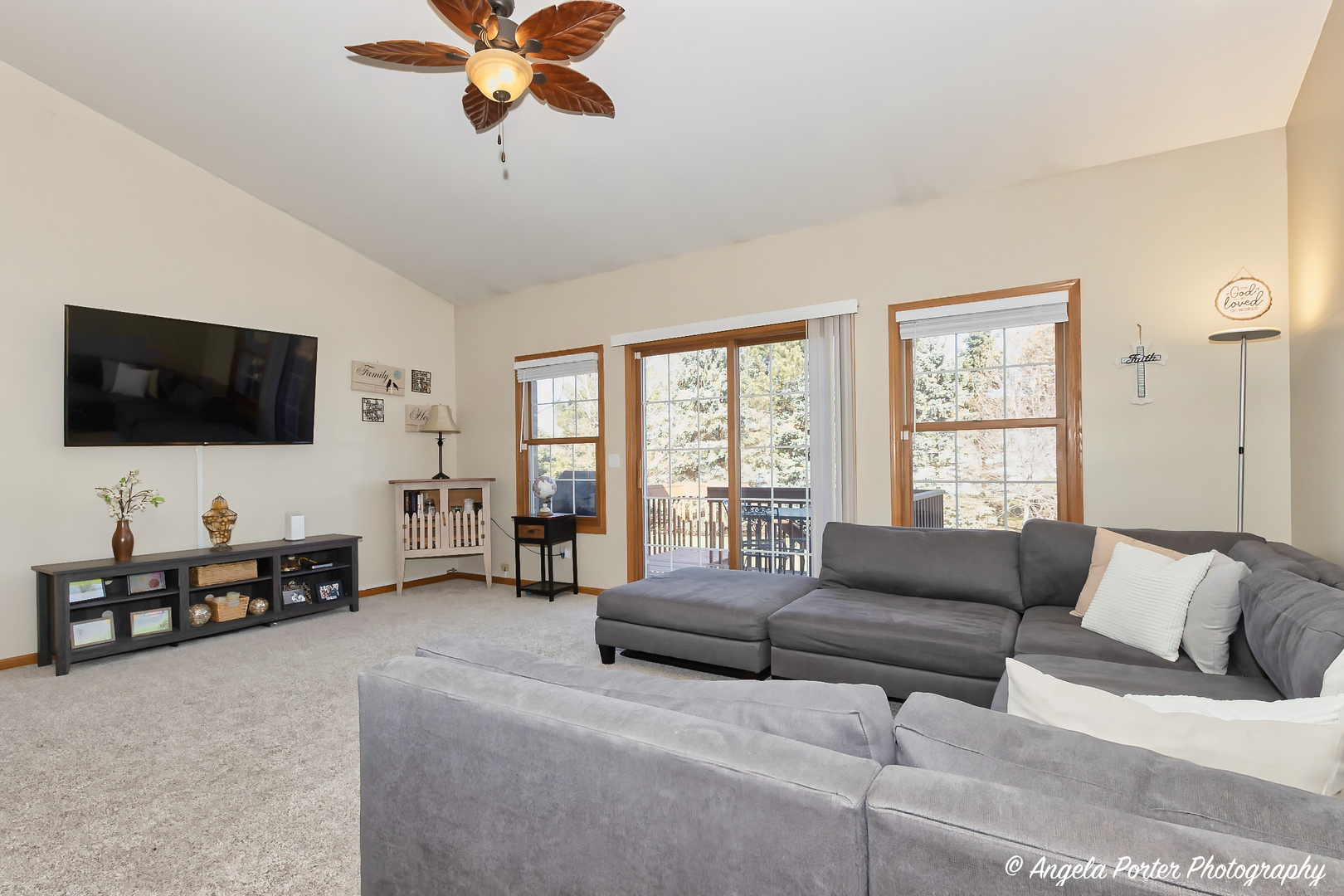 5850 Fieldstone Trail Property Photo 2