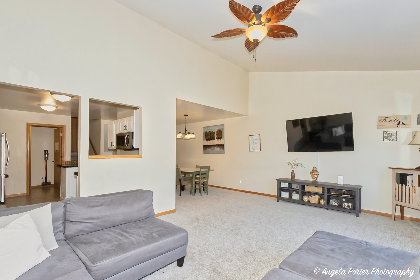 5850 Fieldstone Trail Property Photo 5