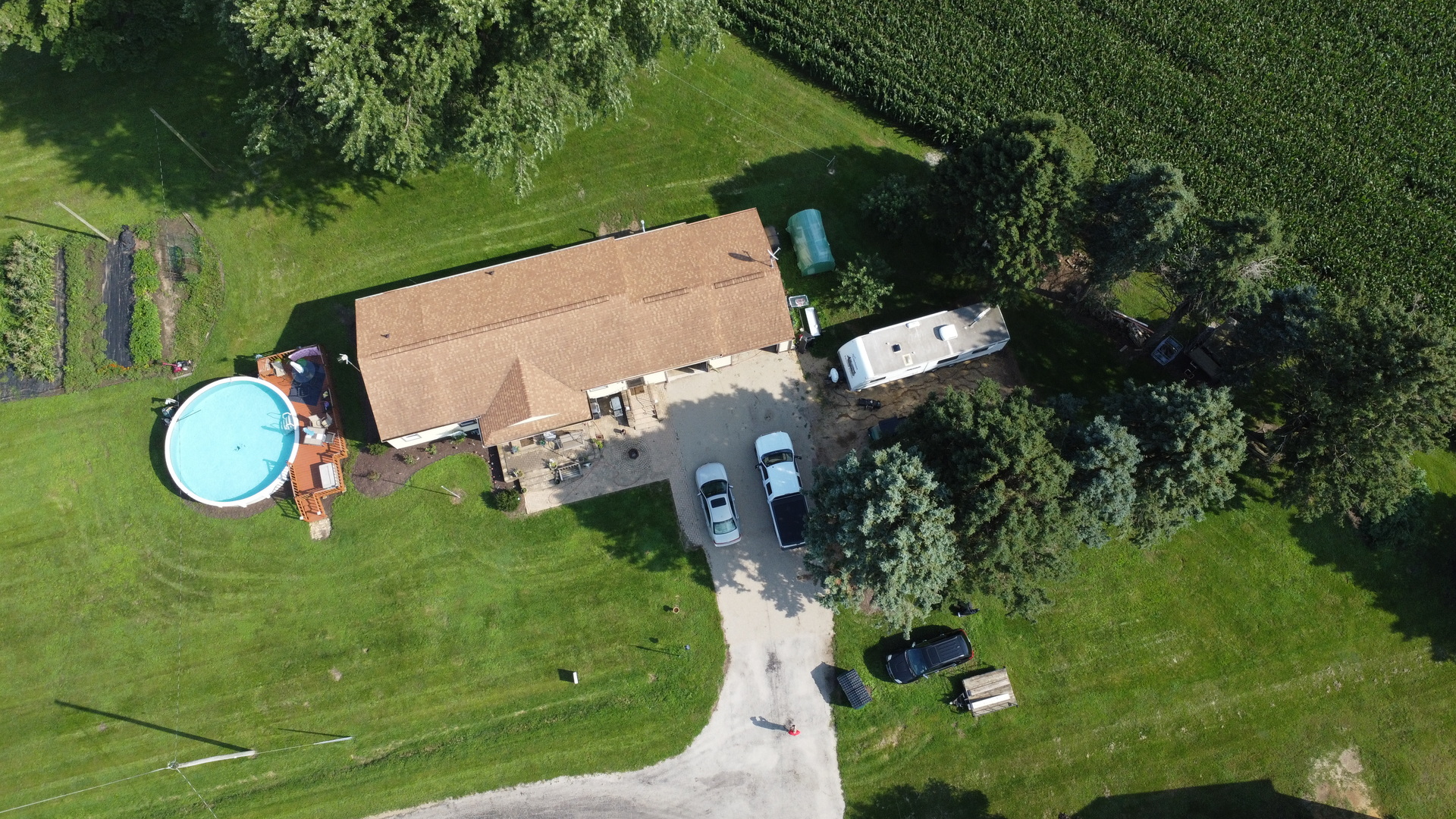 1143 Oak Street Property Photo 3