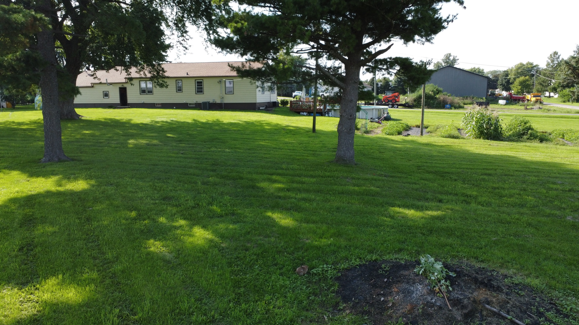 1143 Oak Street Property Photo 4