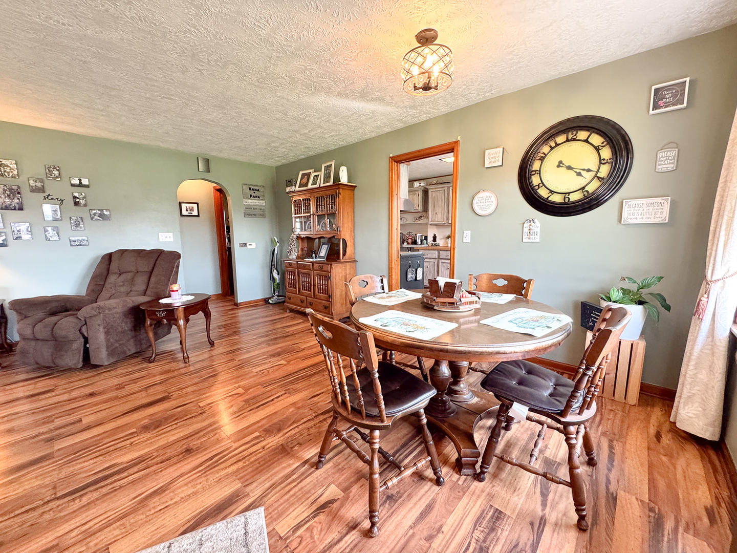 1143 Oak Street Property Photo 13