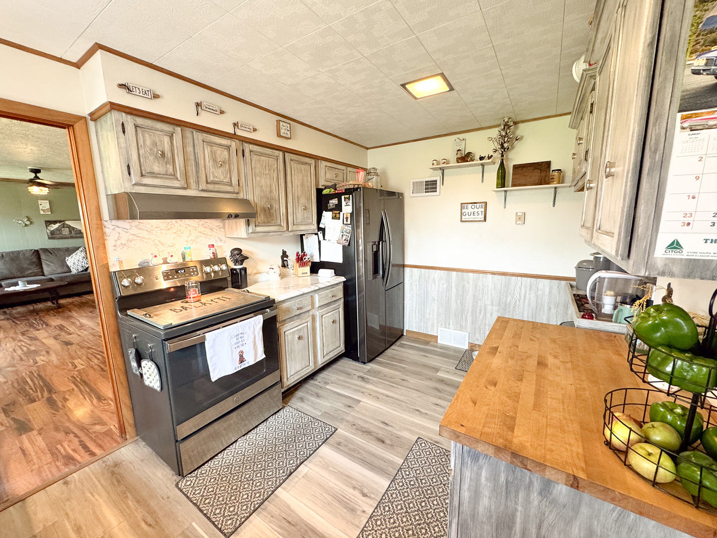 1143 Oak Street Property Photo 16