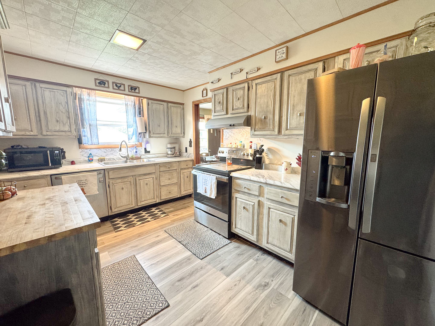1143 Oak Street Property Photo 17