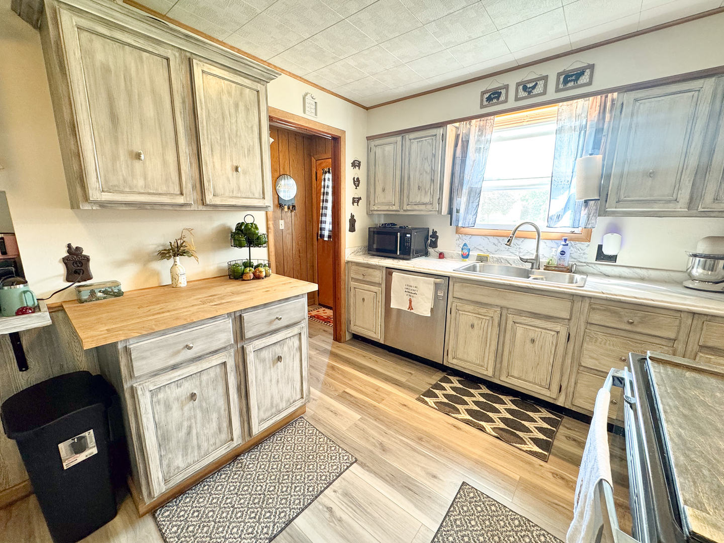 1143 Oak Street Property Photo 18