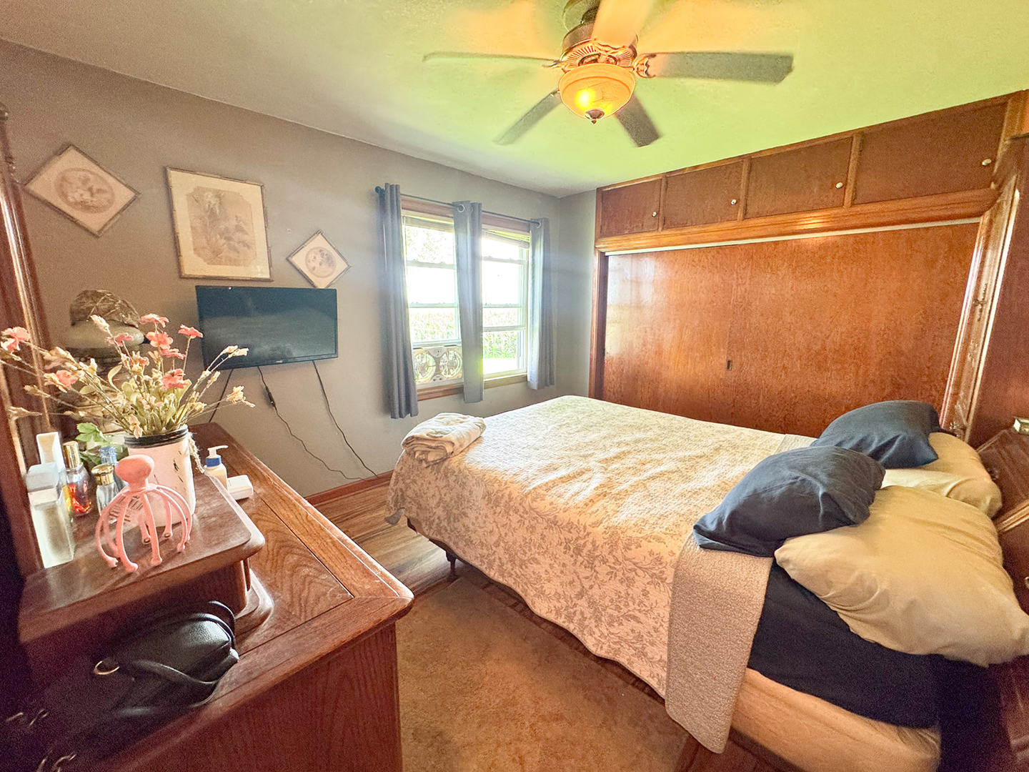 1143 Oak Street Property Photo 22