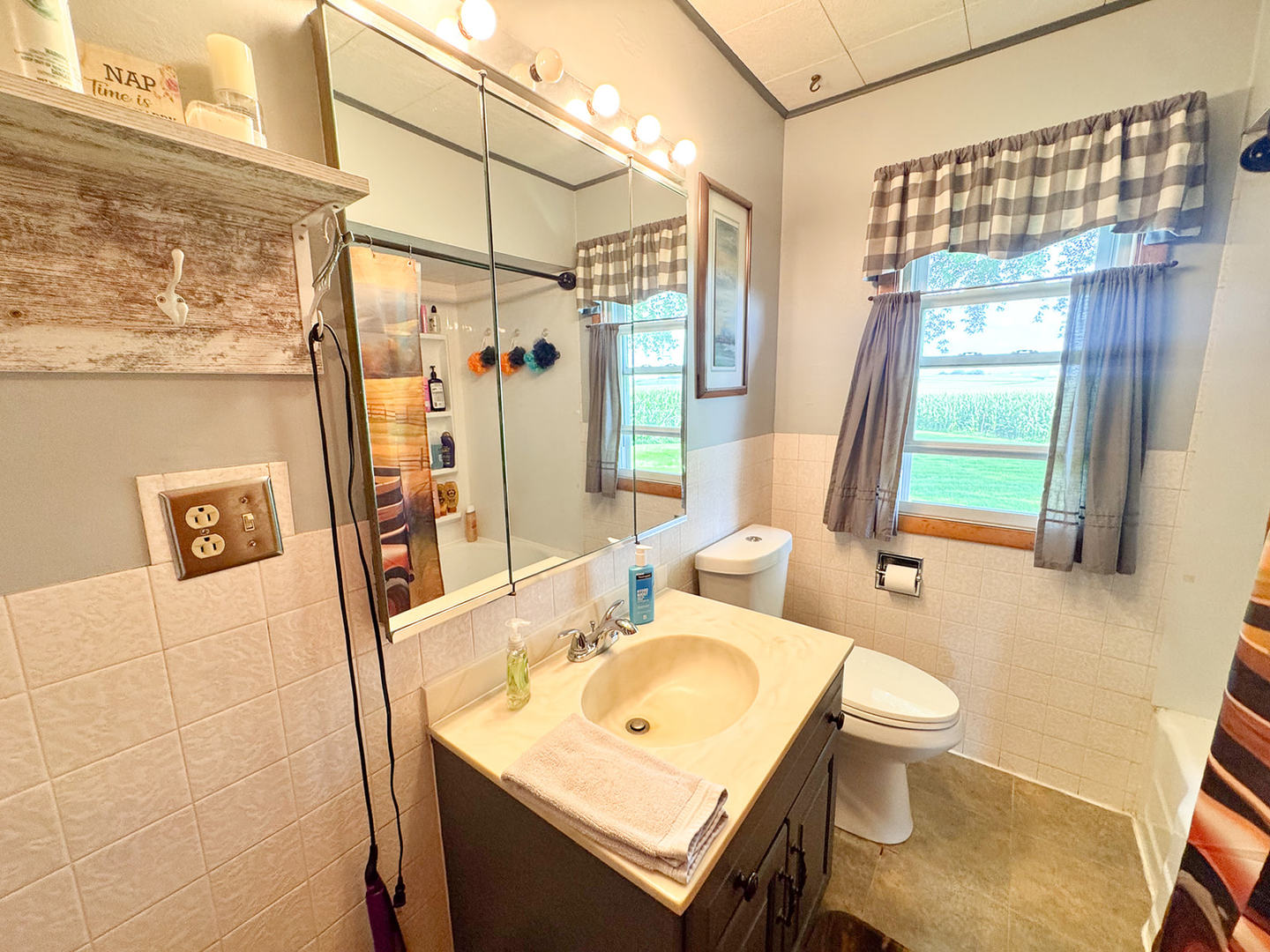 1143 Oak Street Property Photo 31