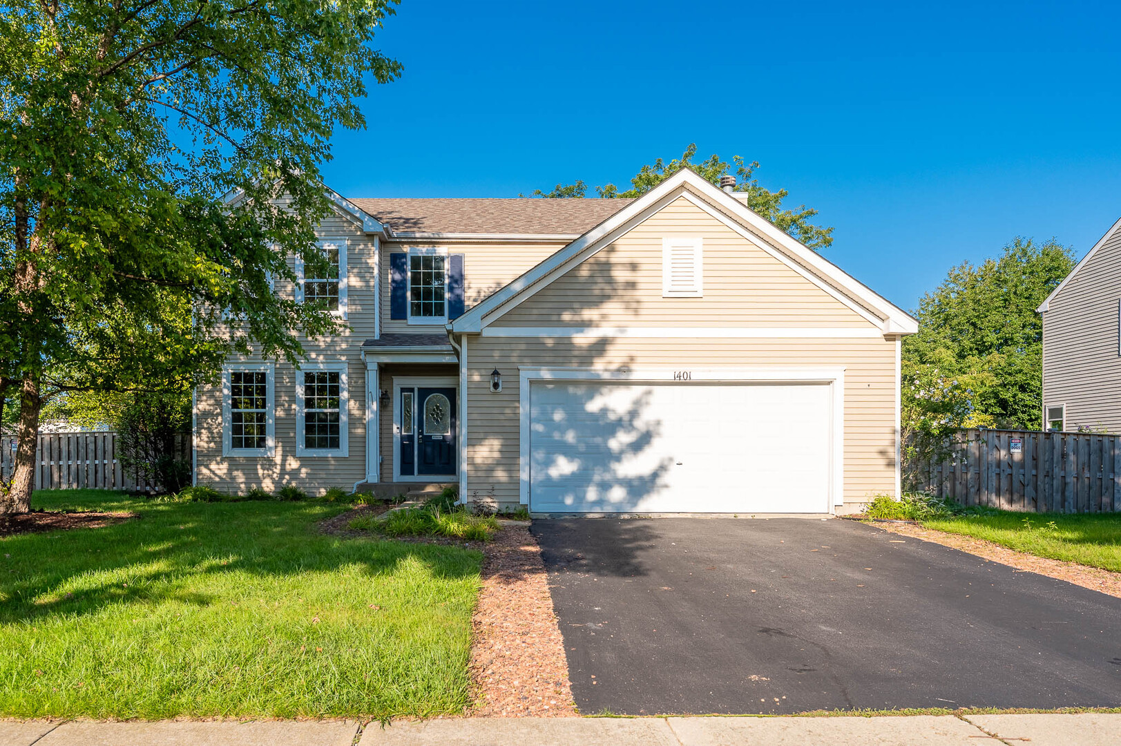1401 Bridgehampton Drive Property Photo 1